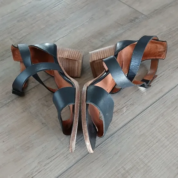 Anthology Paris Sandals. Size 39
