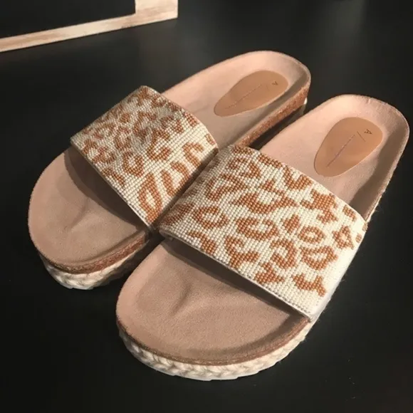Anthropologie Beaded Leopard Print Platform Espadrille Yara Slides Sandals