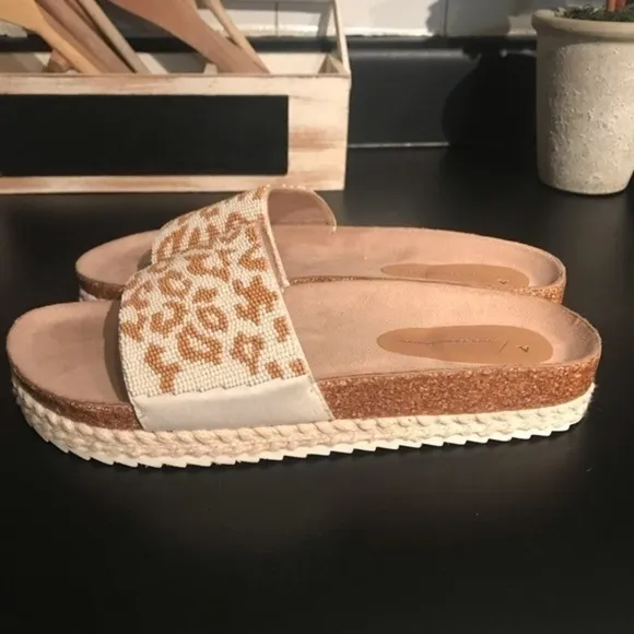 Anthropologie Beaded Leopard Print Platform Espadrille Yara Slides Sandals