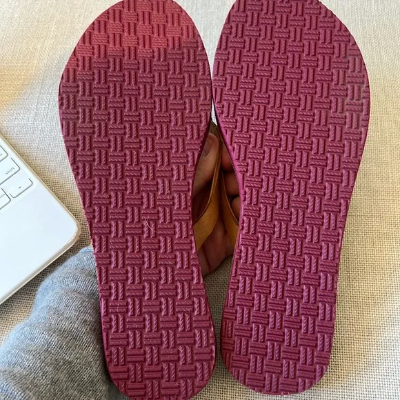 Anthropologie New Pink laidback London hand beaded Flip Flop sandal 🌈