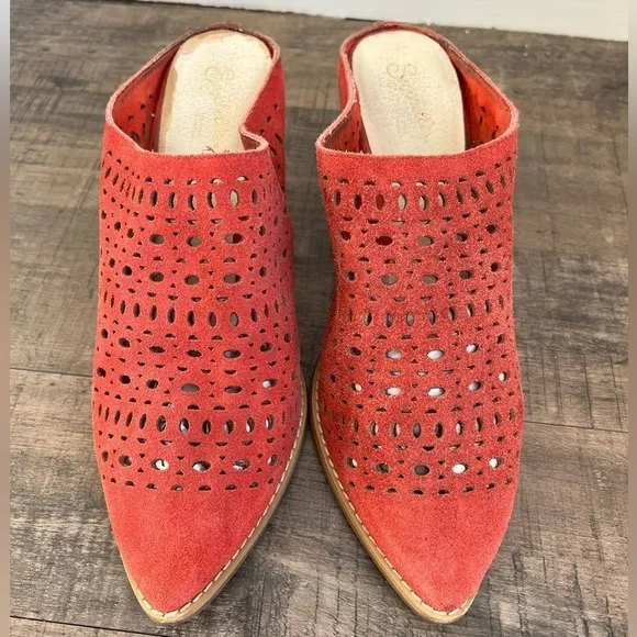 ANTHROPOLOGIE SEYCHELLES LASERCUT MULES RED SUEDE STACKED HEEL