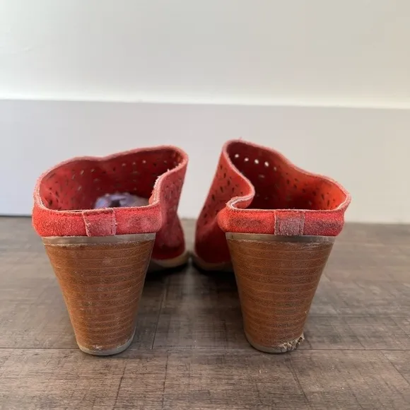 ANTHROPOLOGIE SEYCHELLES LASERCUT MULES RED SUEDE STACKED HEEL