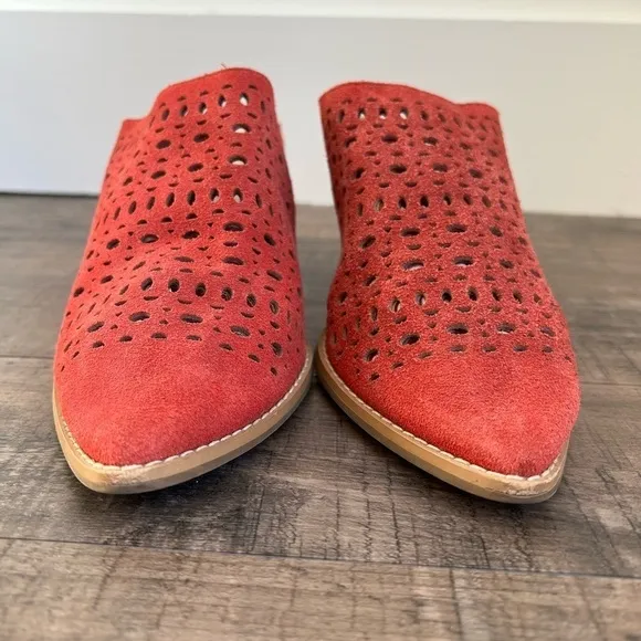 ANTHROPOLOGIE SEYCHELLES LASERCUT MULES RED SUEDE STACKED HEEL