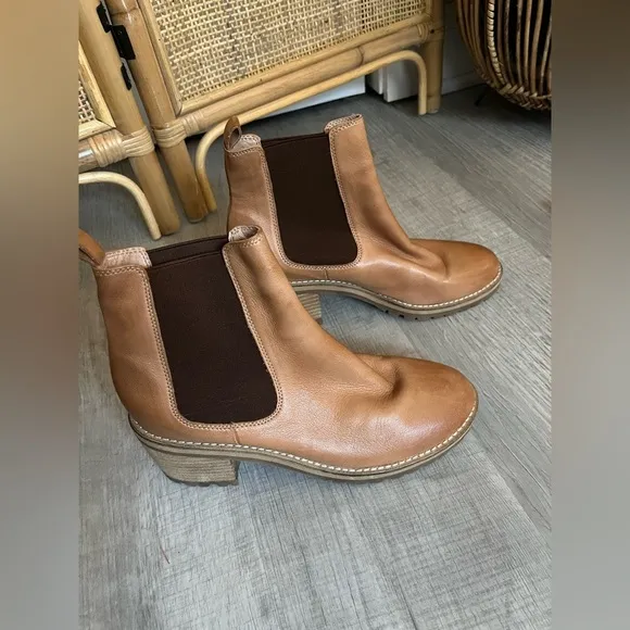 Anthropologie Silent D Biscoti Chelsea Boots size 38