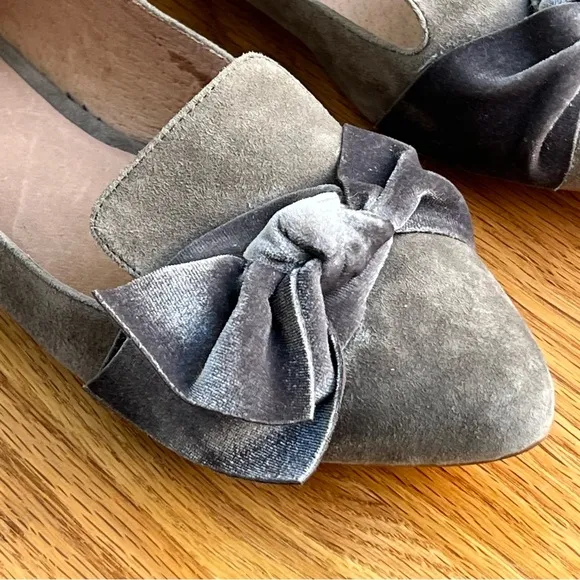 Anthropologie Suede Velvet Bow Flats Womens 9 M