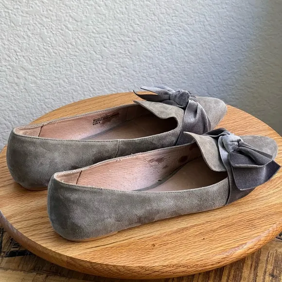 Anthropologie Suede Velvet Bow Flats Womens 9 M