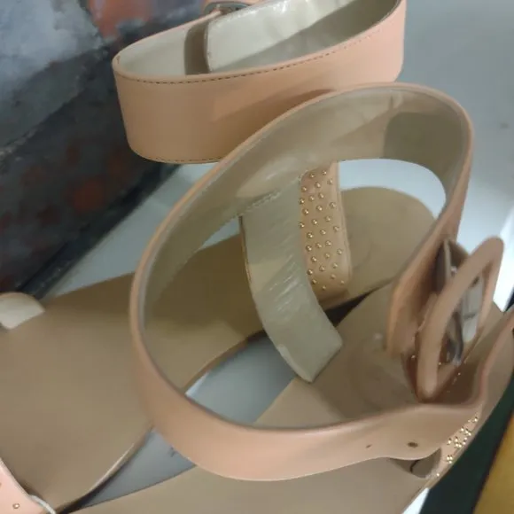Aperlia Sandals (Women's US 10 / EU 41)