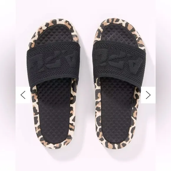 APL Logo Techloom Slide Sandals •NEW IN BOX• SZ 7