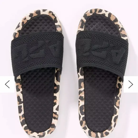 APL Logo Techloom Slide Sandals •NEW IN BOX• SZ 7