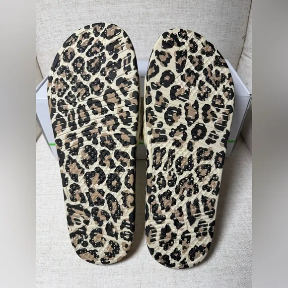 APL Men’s Lusso Slide in Parchment Leather Leopard size 13 Sandals