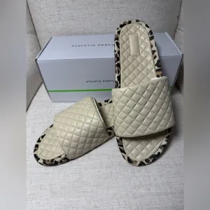 APL Men’s Lusso Slide in Parchment Leather Leopard size 13 Sandals