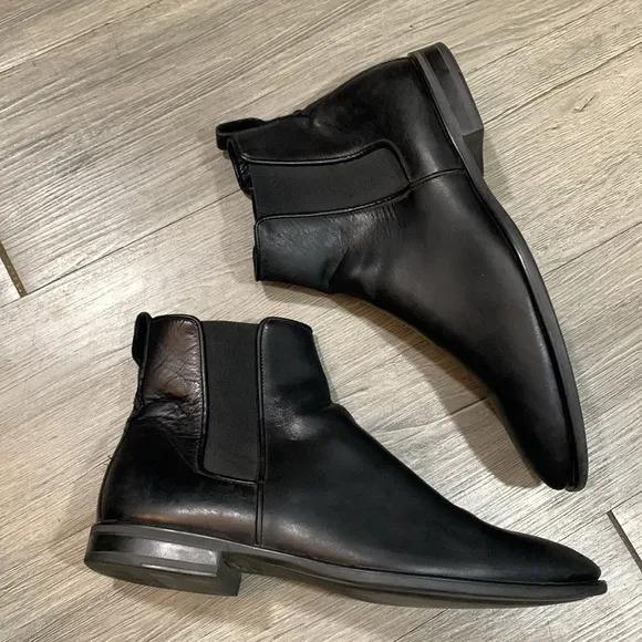 Aquatalia Adrian Black Leather Weatherproof Round Toe Chelsea Ankle Boots size 9