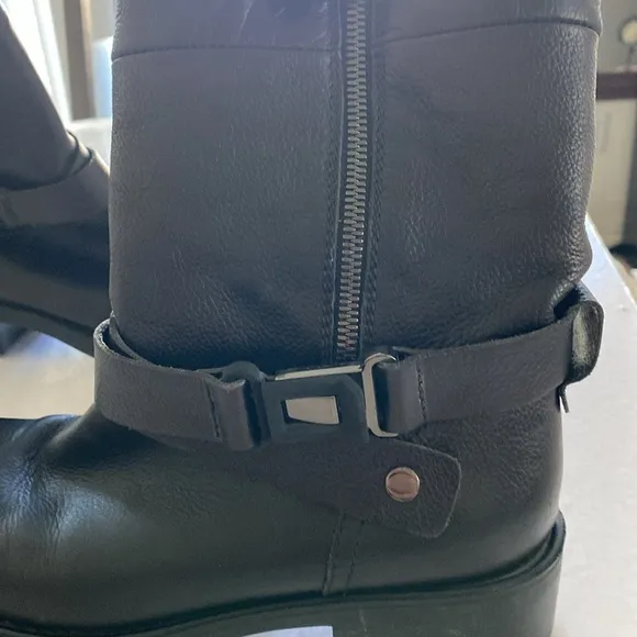 AQUATALIA Marvin K Women’s Black Soft Thick Leather Biker Boots w/ side zipper