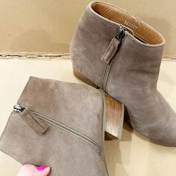Aquatalia Women Suede Boots Side Zip Block Heels Brown Size 10