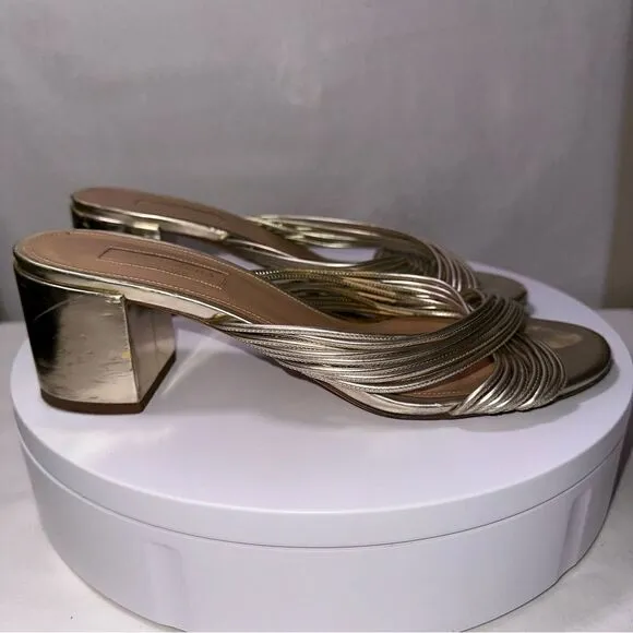Aquazzura Gold Leather Slides Sandals Size 39. Gold Metallic.