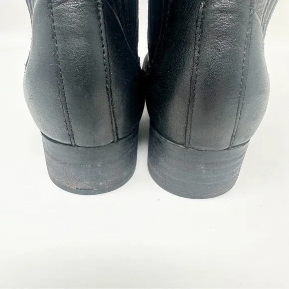 Ariat Chelsea Pull-On Leather Ankle Boots