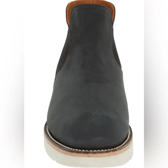 ARIAT mens Uptown Mid Chelsea Boot In Smog Leather size 8