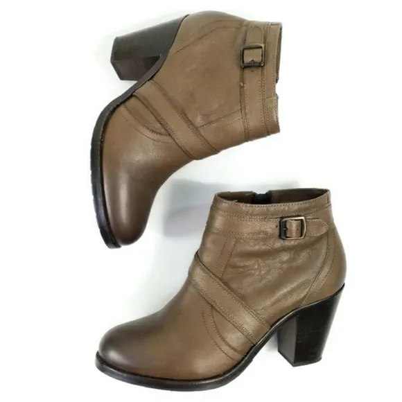 Ariat Two24 Ready To Go Mushroom Taupe Leather Ankle Boots Womens Size 8.5 B