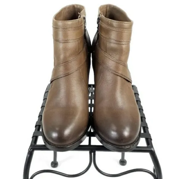 Ariat Two24 Ready To Go Mushroom Taupe Leather Ankle Boots Womens Size 8.5 B