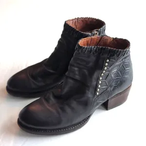A.S 98 Black Leather Side Zip Short Boots Women's Size 41