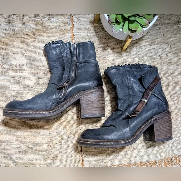 A.S. 98 Moto Biker Boots in Black w/ Metal Round Beads and Side Buckle
