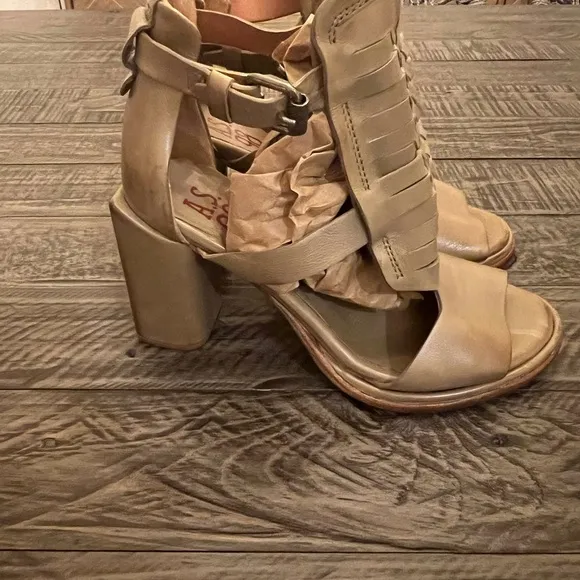 A.S.98 clay (grayish green) peep toe sandals NEW sz 37 soft leather Italy no box
