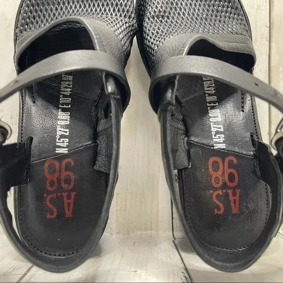 A.s.98 Keldon Sandal In Black Leather Size 6-6.5