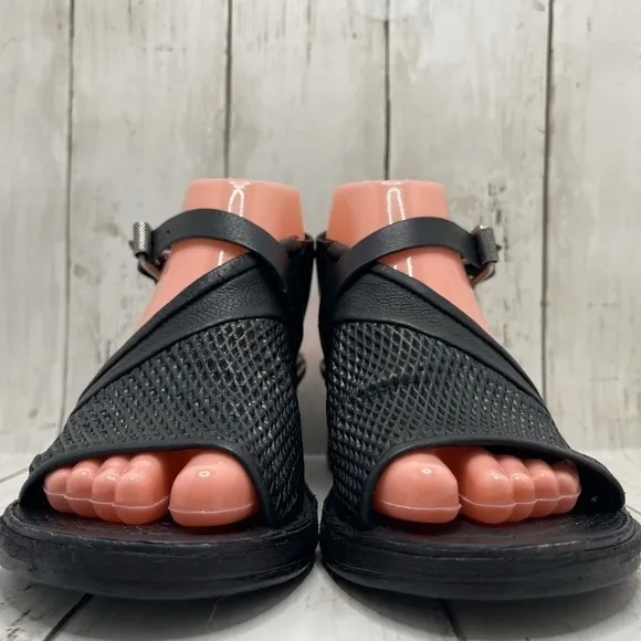 A.s.98 Keldon Sandal In Black Leather Size 6-6.5