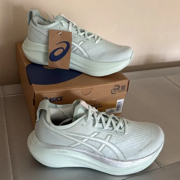 ASICS Women's Gel-Nimbus 27 Running Shoes women’s size 10 sneakers NWT