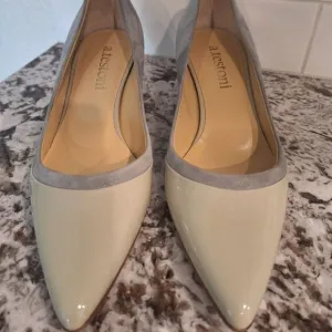 a. testoni Gray Olive  Suede patent leather Flats Italy size 35.5