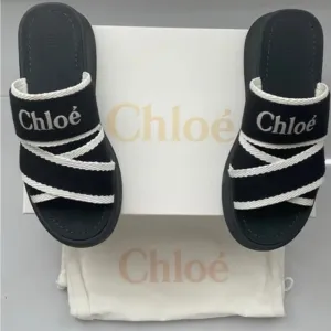 **Authentic CHLOÉ SLIDES** Worn 1-2 times for a very short period of time.
