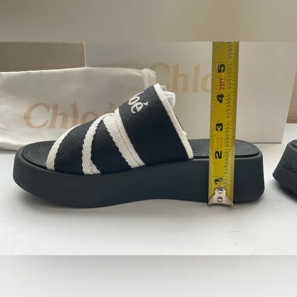 **Authentic CHLOÉ SLIDES** Worn 1-2 times for a very short period of time.