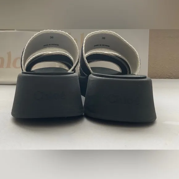**Authentic CHLOÉ SLIDES** Worn 1-2 times for a very short period of time.