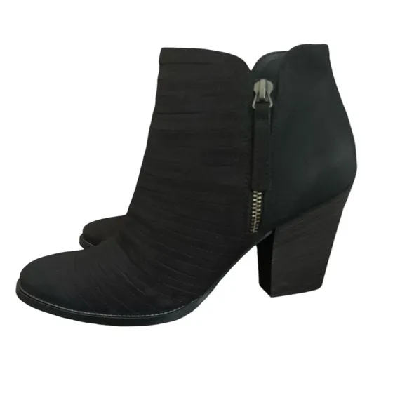 Authentic Paul Green Malibu Sliced Zip Ankle Boots