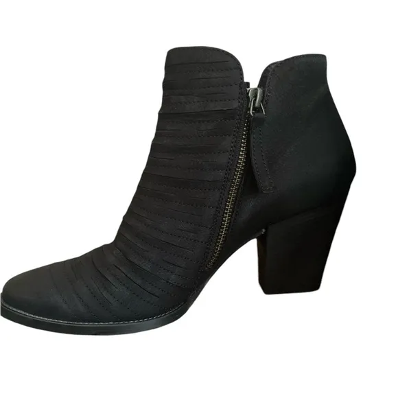 Authentic Paul Green Malibu Sliced Zip Ankle Boots