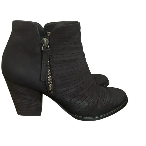 Authentic Paul Green Malibu Sliced Zip Ankle Boots