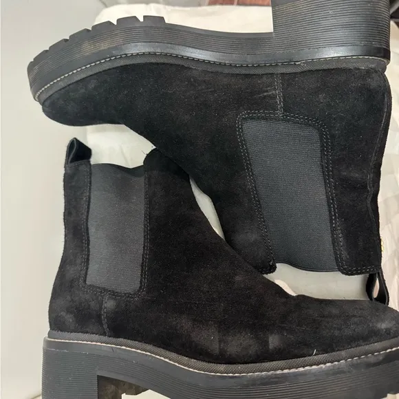 Authentic Tory Burch Chelsea 50mm Lug boots Suede - 8M