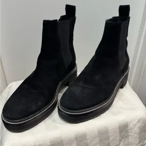 Authentic Tory Burch Chelsea 50mm Lug boots Suede - 8M