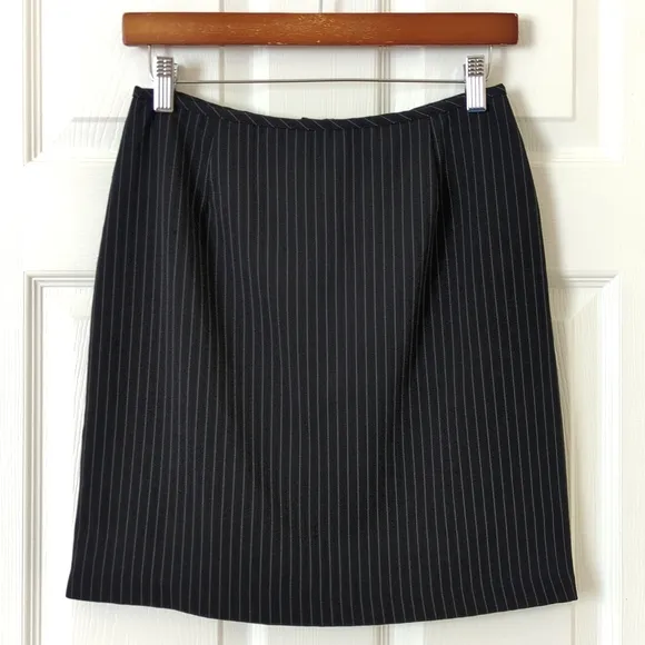 B. Darlin 90's Vintage Jacquard Striped High Waisted A-Line Mini Skirt Black 5/6