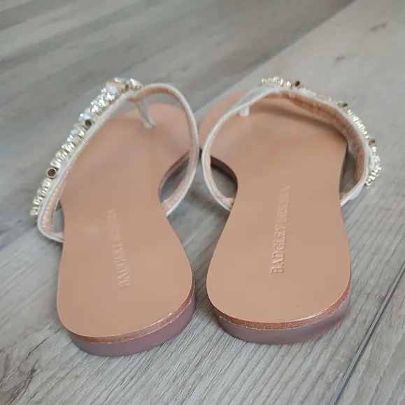 Badgley Mischka Kamryn Leather Sandals. Size 6