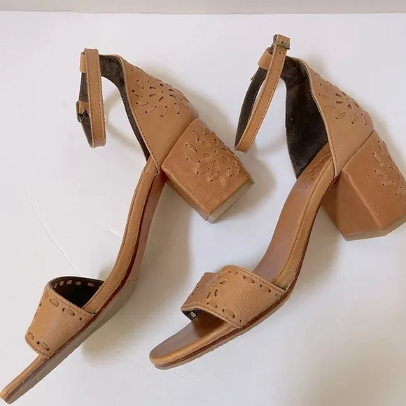 BALI ELF Beautiful Handmade Leather Ankle Strap Sandals Size 7.5