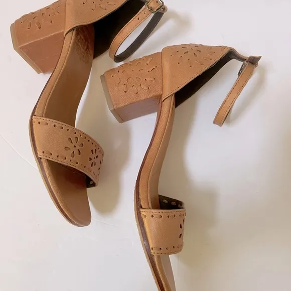 BALI ELF Beautiful Handmade Leather Ankle Strap Sandals Size 7.5