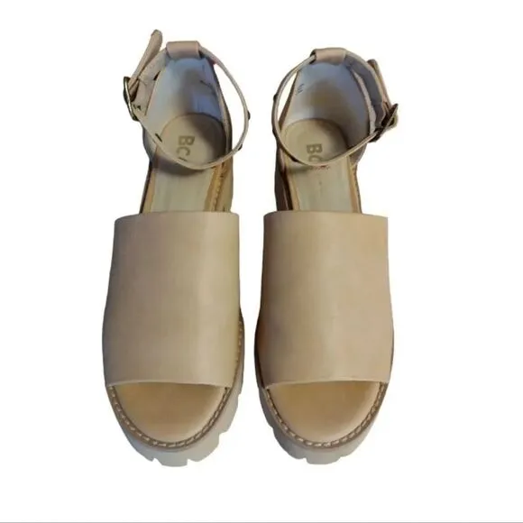 BC Footwear United Studs Tan Chunky Platform Sandals Size 7.5