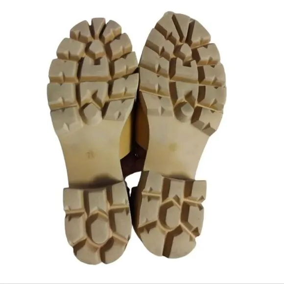 BC Footwear United Studs Tan Chunky Platform Sandals Size 7.5
