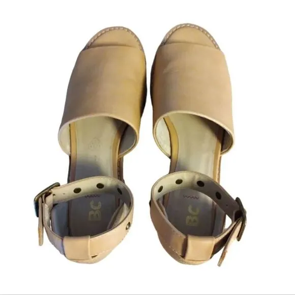 BC Footwear United Studs Tan Chunky Platform Sandals Size 7.5
