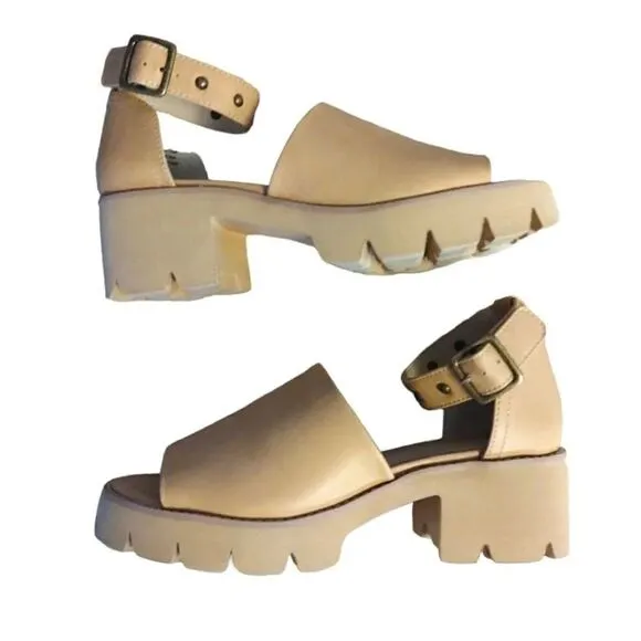 BC Footwear United Studs Tan Chunky Platform Sandals Size 7.5