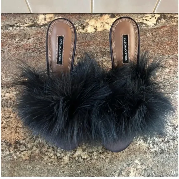 BCBGMAXAZRIA Dennika Feather &amp; Leather Sandals