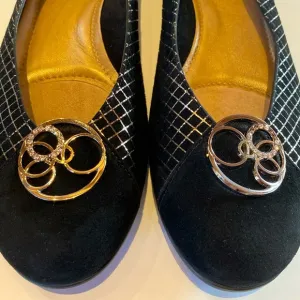 BeautiFeel Black &amp; Gold Suede Leather Medallion Ballet Flats Size 6.5 (37)