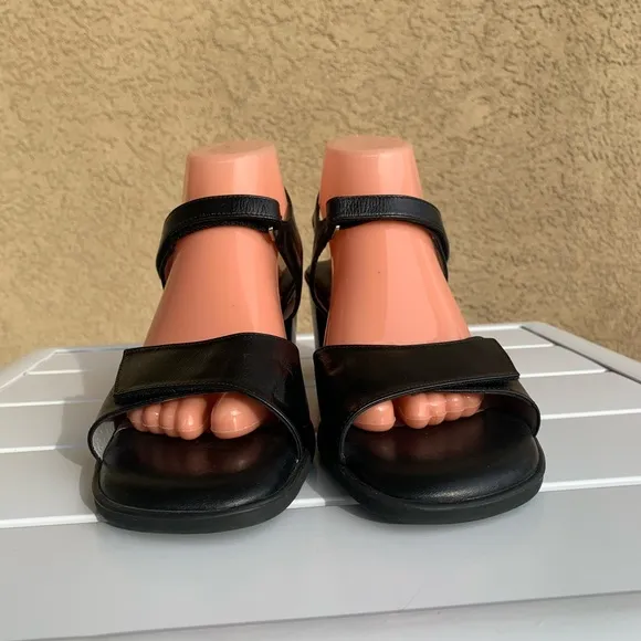 BeautiFeel black leather sandals square toe size 11 (European 41)