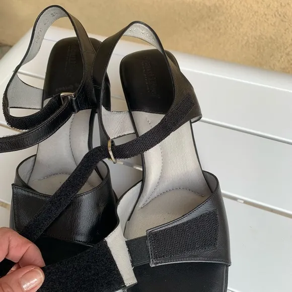 BeautiFeel black leather sandals square toe size 11 (European 41)
